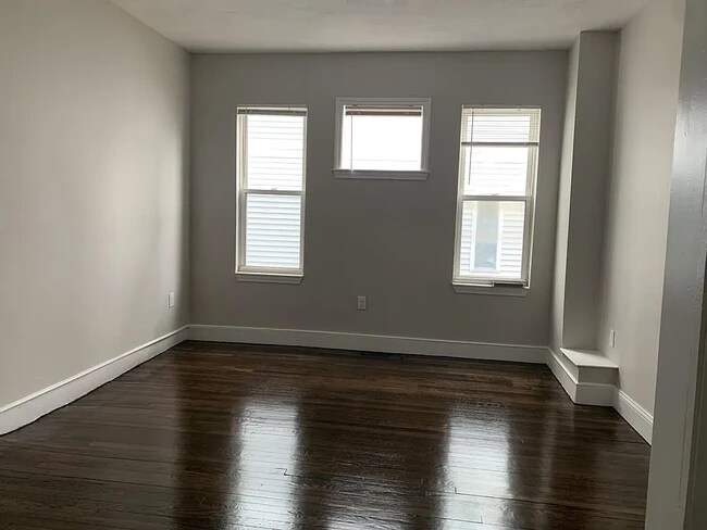 Foto del edificio - 36 Winston Rd