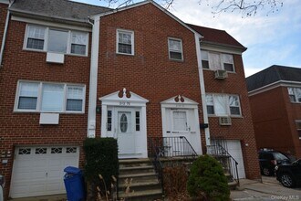 Building Photo - 212-23-212-16 16th Ave