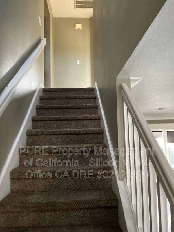 Building Photo - 1056 Ivy Glen Dr