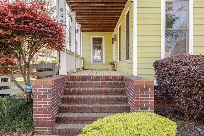 Foto del edificio - 992 Fern Ave SE