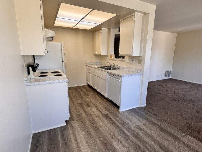 Building Photo - 630 Bridgeport Cir