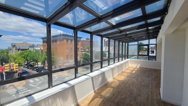 Building Photo - 3714 Kennedy Blvd