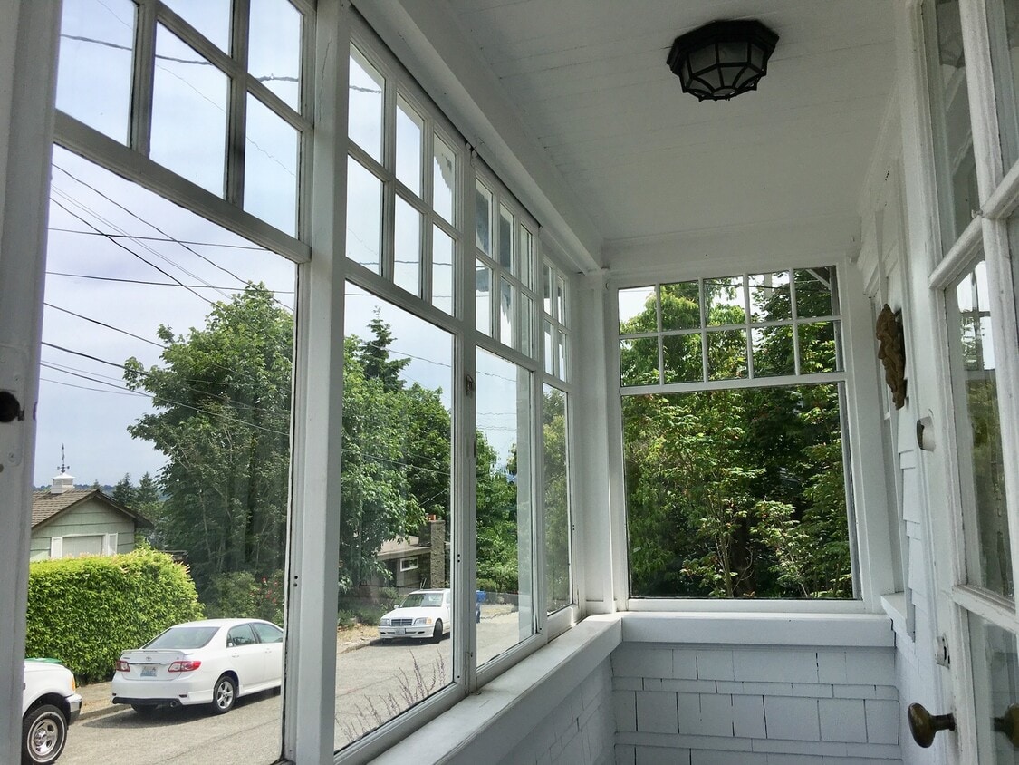 Primary Photo - Charming Fremont Home