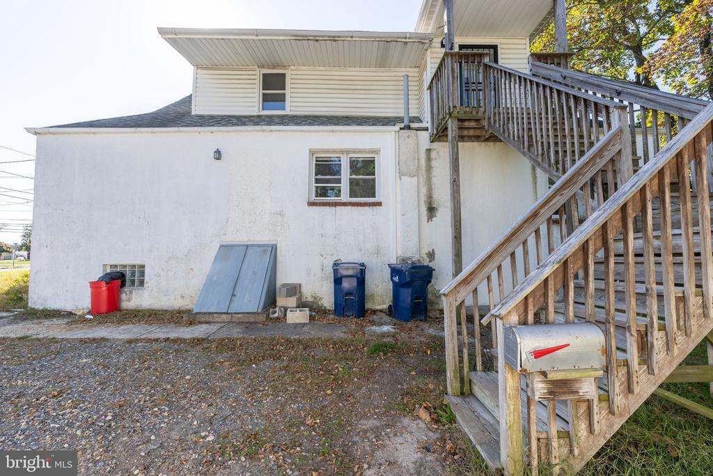Primary Photo - 210 S Warwick Rd