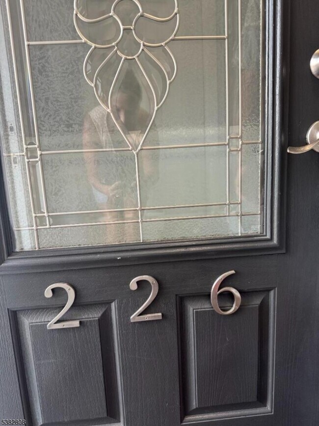 Foto del edificio - 226 Forest Ave