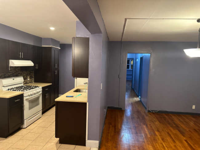 Foto del edificio - 1128 E 58th St