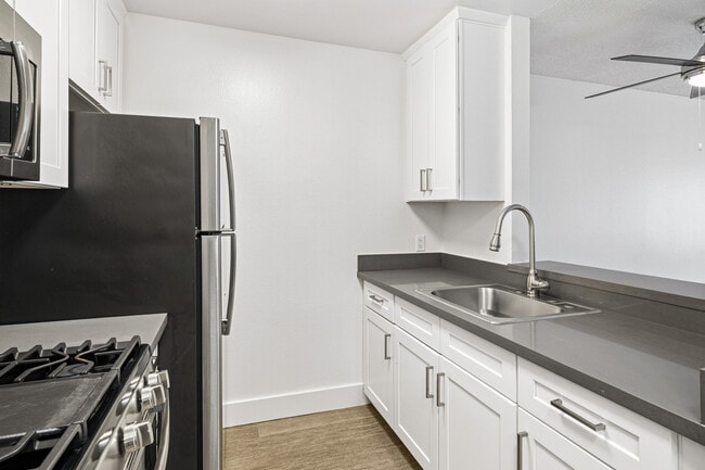 Building Photo - Oak Park Apartments