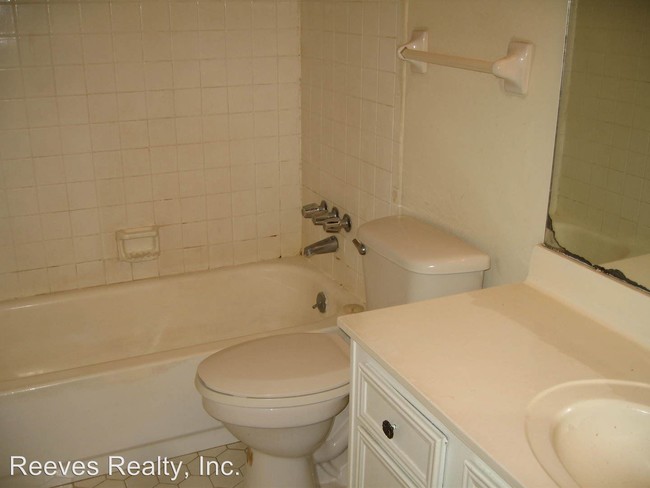 Building Photo - 3 br, 2 bath House - 6241 Old Pascagoula Rd.