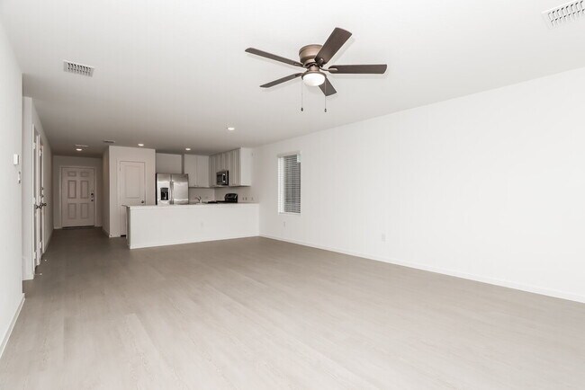 Foto del edificio - 261 Amy Frances Dr