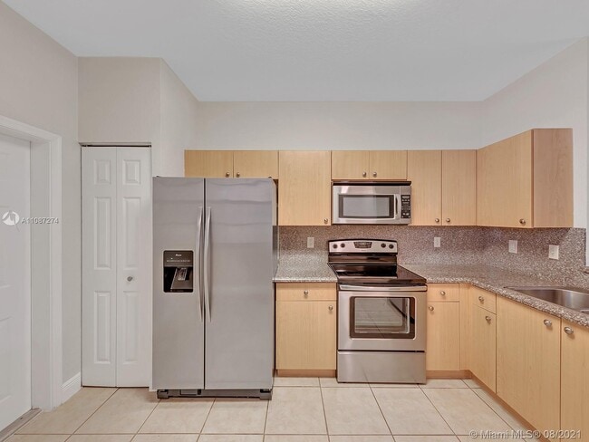 Building Photo - 4126 Forest Dr