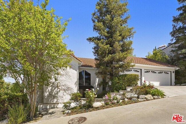 Foto del edificio - 3630 Roberts View Pl