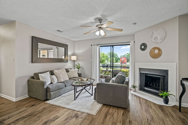Building Photo - Waterstone at Carrollwood