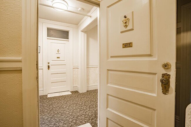 Foto del edificio - Alexander Apartments - 2 bedrooms + den