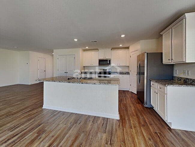 Building Photo - 6060 Mason Tucker Dr