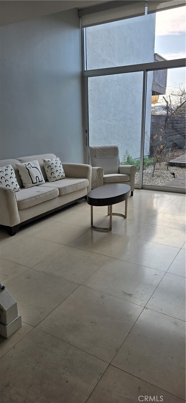 Foto del edificio - 5224 Walnut Ave