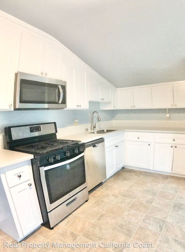 Building Photo - 2 br, 1 bath House - 540 West Maple Avenue