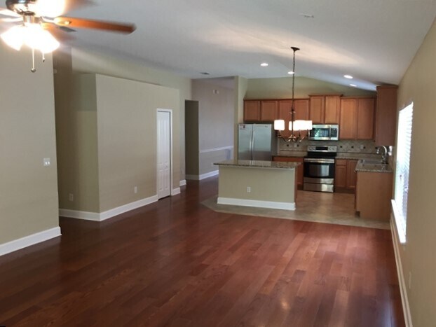 Foto del edificio - 2476 Winchester Ln