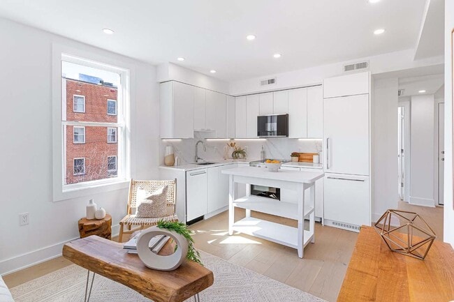 Interior Photo - The Windsor - Kalorama