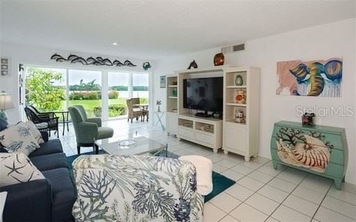 Building Photo - 2 br, 2 bath House - 4440 Exeter Dr. #103 -N