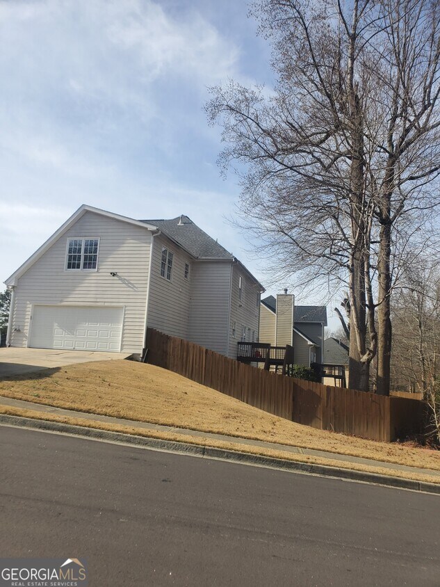 Primary Photo - 1454 Great Oaks Dr