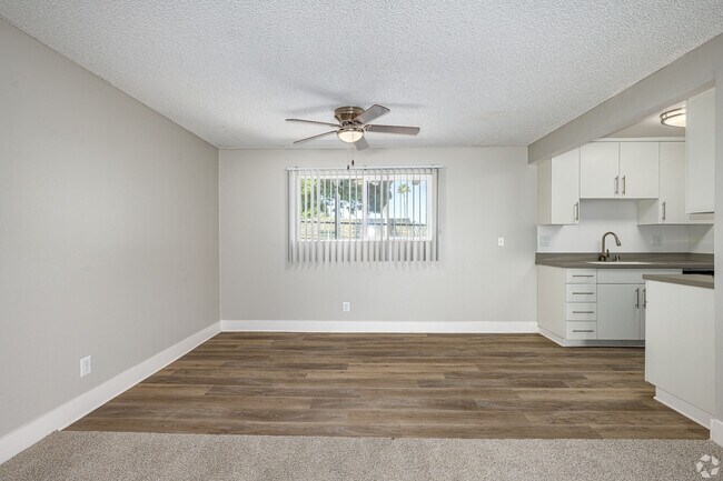 Building Photo - Encasa Norwalk