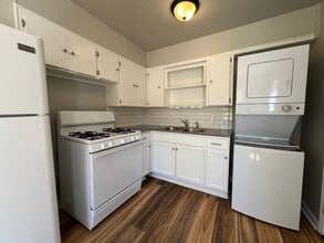 Building Photo - 318 E Harmon Dr