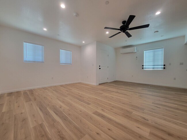 Foto del edificio - 11325 Martha St
