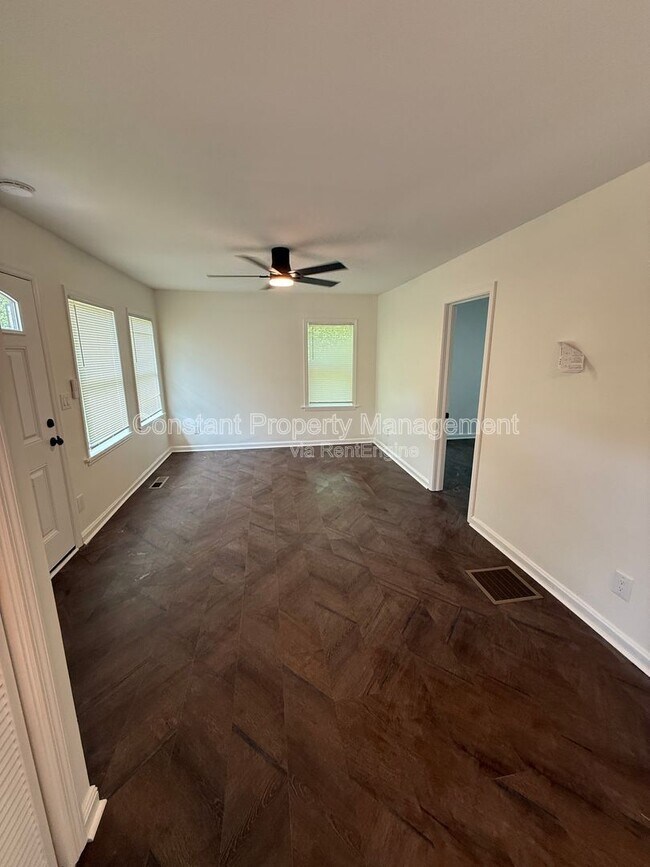 Foto del edificio - 139 Woodward Ct