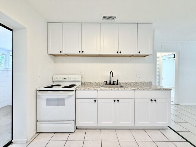 Foto del edificio - 603 64th Ave W