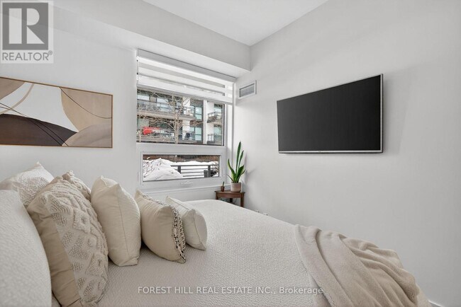 Photo du bâtiment - 301 Sea Ray Ave