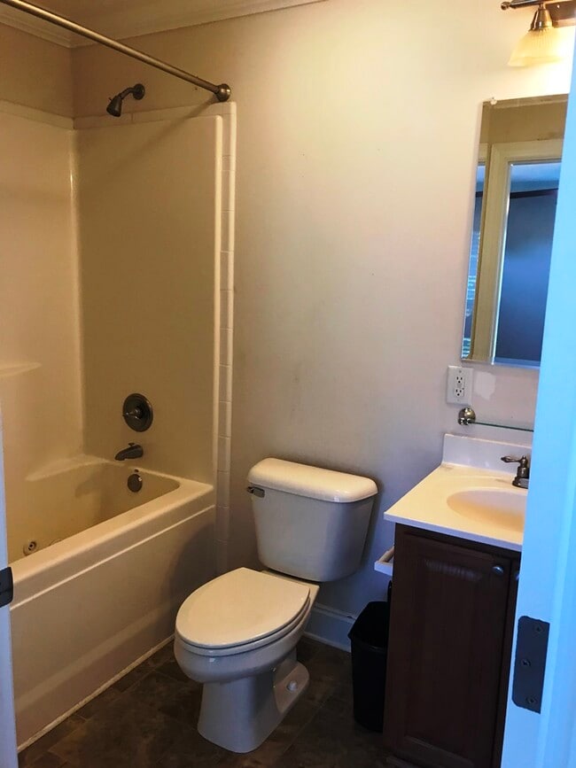 Building Photo - 103 Pickens St