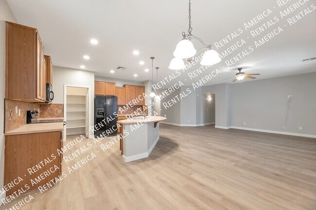 Building Photo - 43505 Wallner Dr