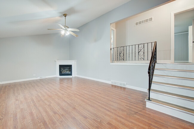 Building Photo - 15227 La Crosse Ave