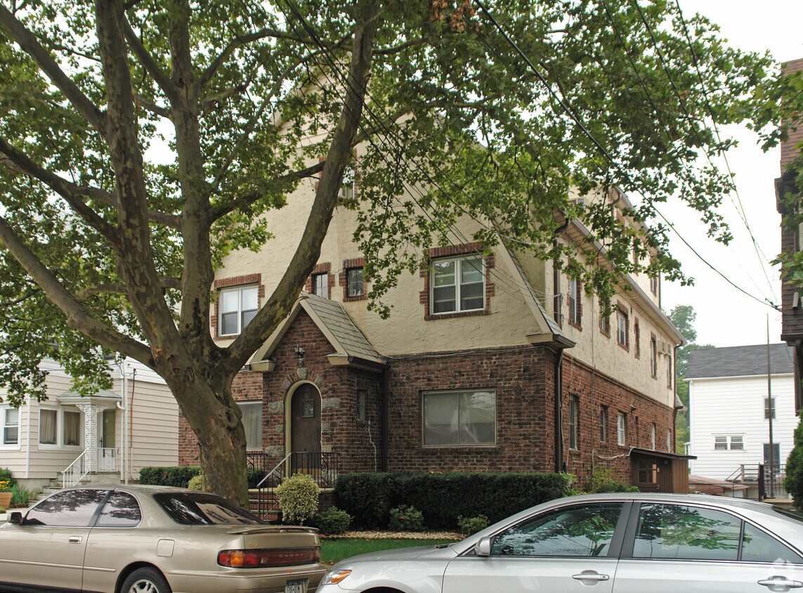 Foto del edificio - 61 Belmont Ave