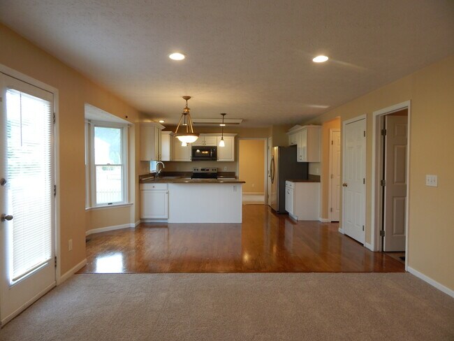 Foto del edificio - 20 Lexington Ct