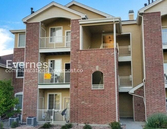 Building Photo - 2675 S Danube Way