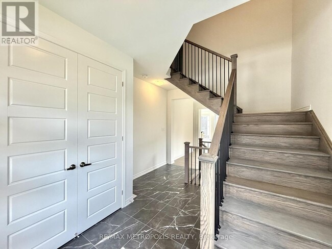 Building Photo - 1341 Glamorgan Mnr