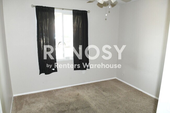 Foto del edificio - Updated 3 BD/2 BA/2 CG Home w/Pool Near Thunderbird & I-17 in Phoenix!