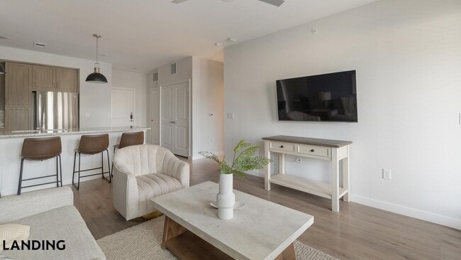 Foto del edificio - 5219 Rogers Rd