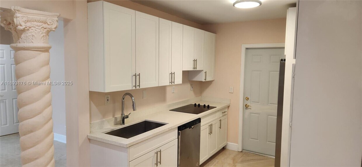 Foto del edificio - 5260 SW 9th St