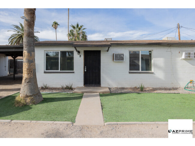 Building Photo - Step into this Charming 1/1 Casita in Tucson!