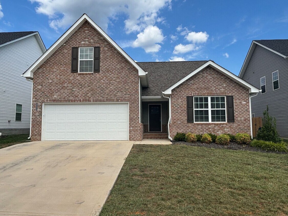 Primary Photo - Knoxville 37918 - 3 bedroom, 2 bath home -...