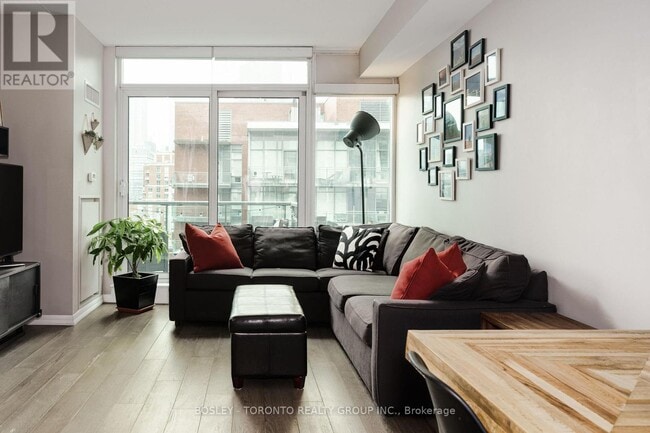 Building Photo - 333A Adelaide St E