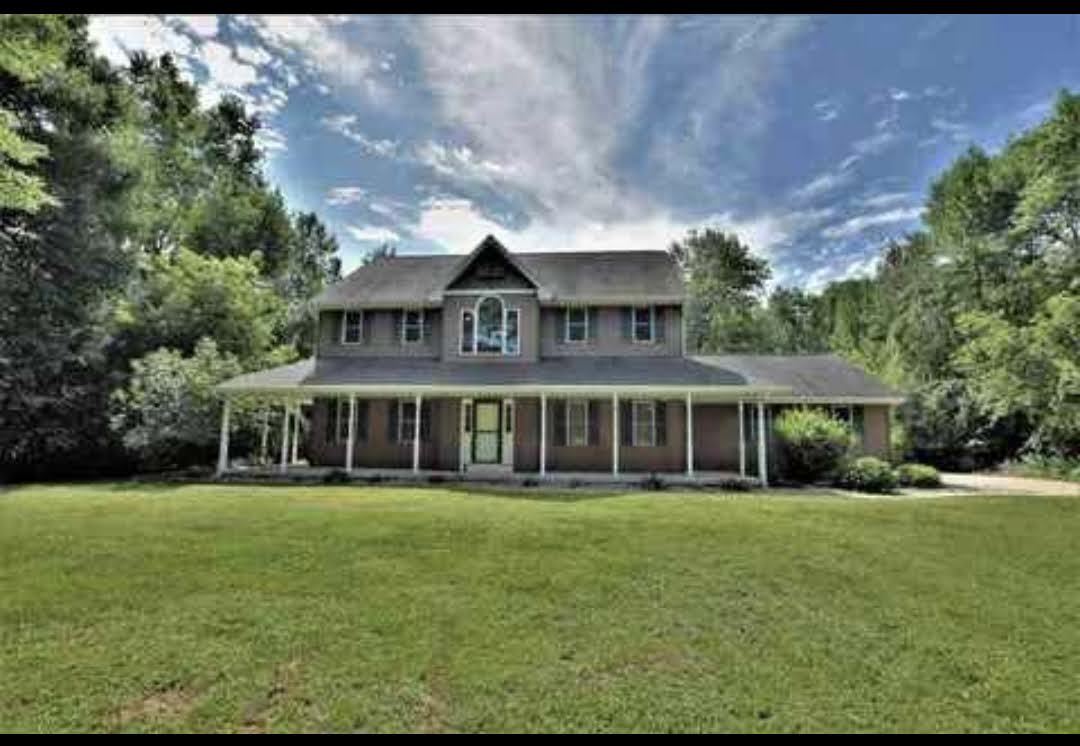 Foto principal - 969 Riverside Dr