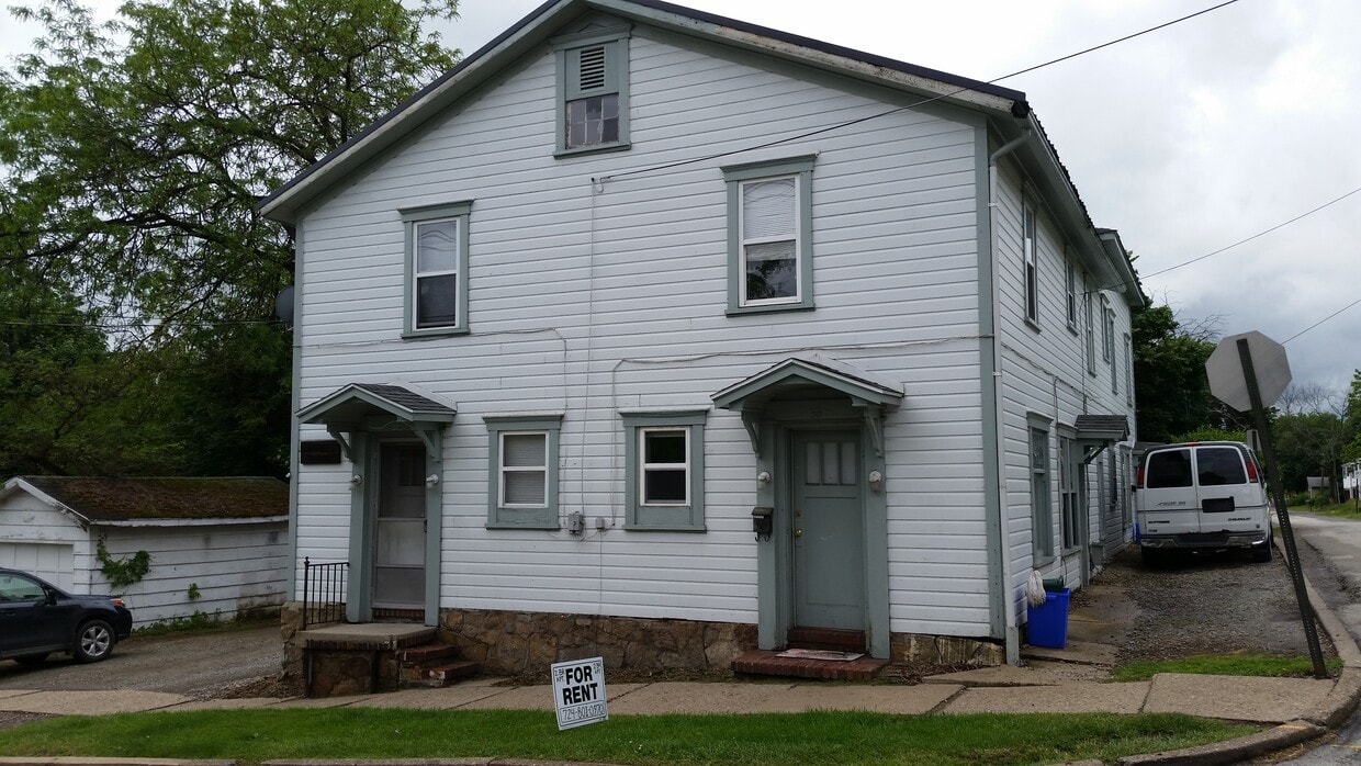 Primary Photo - 30 N 13th St
