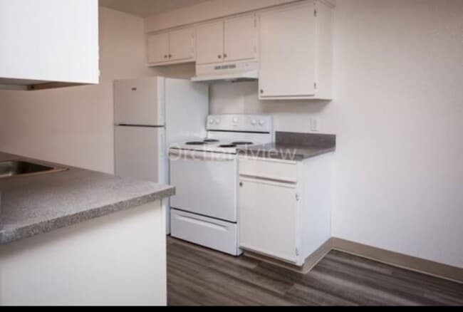 Foto del edificio - Beautiful 2 bed 1 bath living Starts Here!