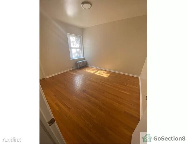 Foto del edificio - 234 N Pine Ave