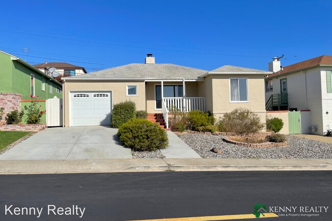 Building Photo - 3 br, 1 bath House - 402 Hazelwood Drive