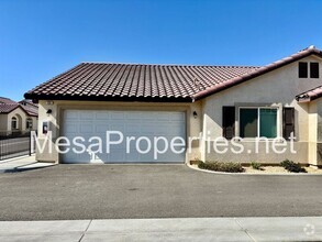 Building Photo - 9550 Tamarisk Ave