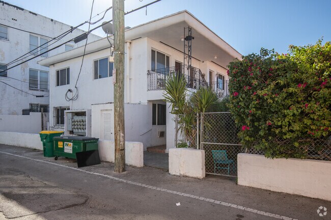 Building Photo - 755 Jefferson Ave